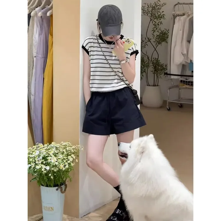 独特漂亮夏装两件套装女2025新款灰色条纹无袖t恤搭休闲高腰短裤