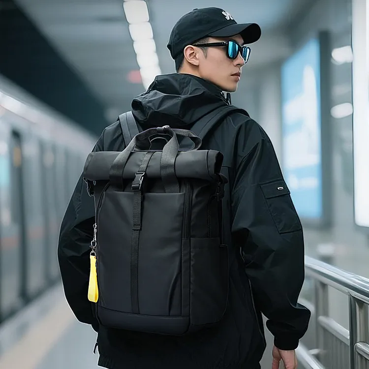 M10高端定制男黑色户外轻便双肩包16寸多功能电脑包大容量