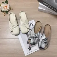 DF包头时尚女气质百搭交叉外穿2025新款夏季网红沙滩网红海边拖鞋