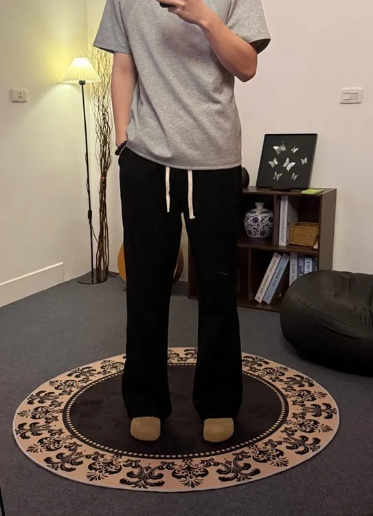 直筒微喇黑牛仔 印花兜 微拖 修饰腿型 高街 男女神裤