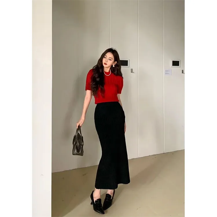 新年穿搭轻熟风软糯气质短款针织T恤上衣高腰百搭休闲包臀半身裙