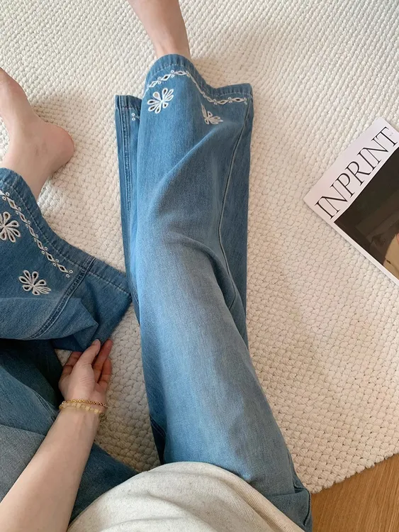 蓝色水洗刺绣直筒牛仔裤女2025新款夏季薄款显瘦韩版高腰宽松洋气