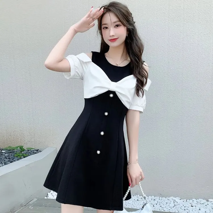 通勤小香风甜美黑色显瘦拼色假两件露肩小个子连衣裙收腰女夏季款