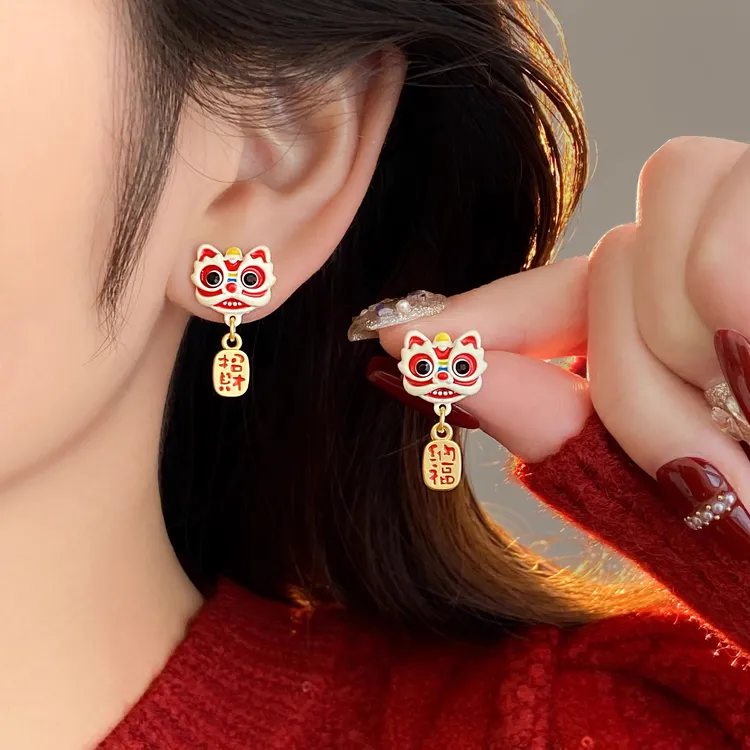 铜合金耳饰 招财纳福醒狮耳钉女适合冬天的耳环秋冬高档过年耳饰 