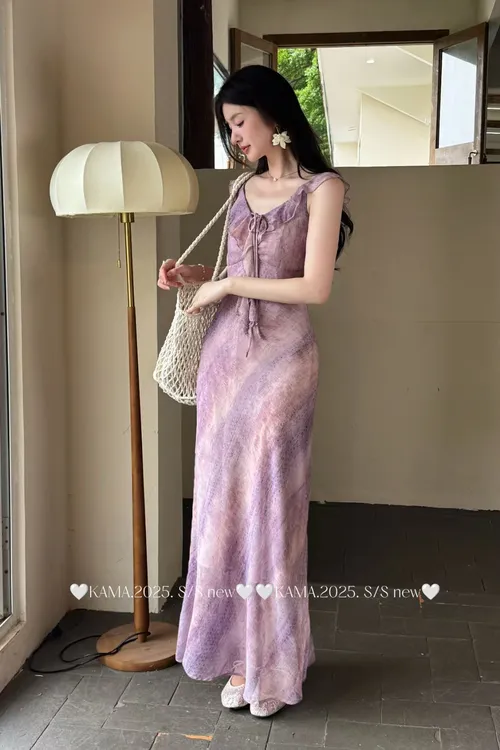 2025新款法式无袖修身长裙显瘦气质乔其纱度假风夏季蕾丝连衣裙