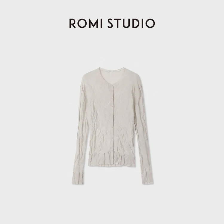 ROMI STUDIO“轻薄防晒衫”松弛皱感金属丝棉针织开衫 RWDSST3356