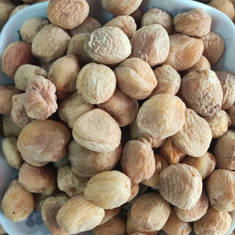 新疆小白杏干吊干杏果肉饱满健康零食
