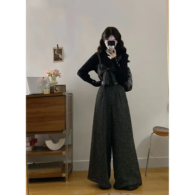 大码胖MM甜美风蝴蝶结吊带背带裤女秋季黑色修身打底衫上衣两件套