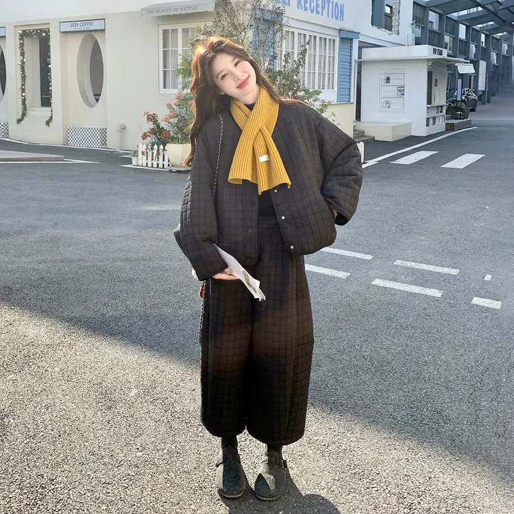 韩系简约格子90羽绒套装女冬季新款时尚显瘦外套加绒阔腿裤两件套