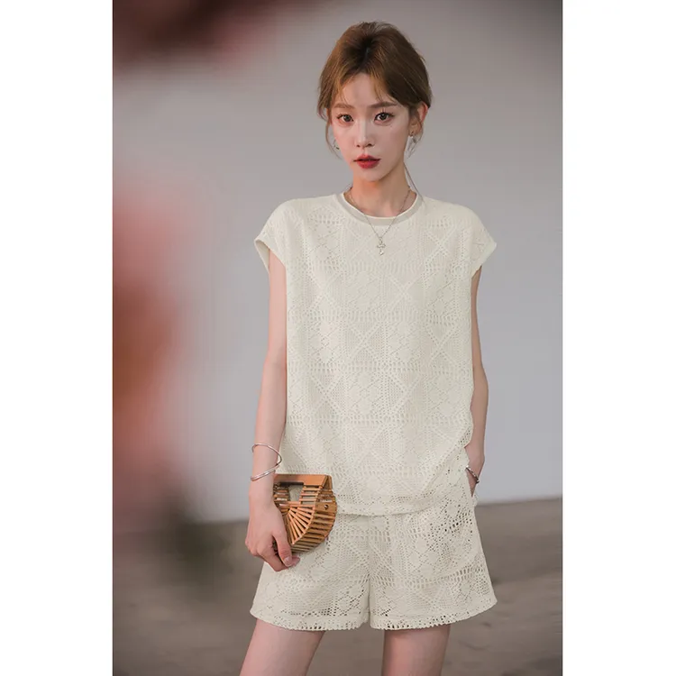 小谷粒夏季短袖蕾丝时尚休闲镂空甜茶套装连肩袖上衣＋短裤松紧腰