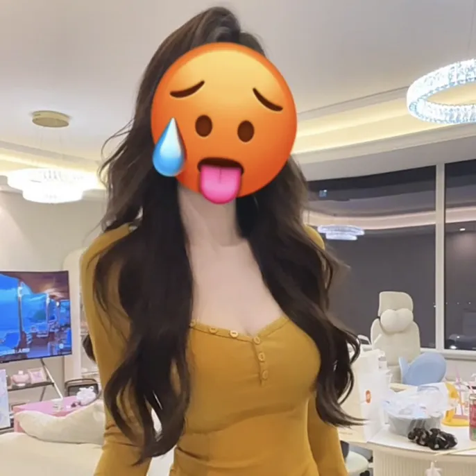 辣妹桃心领v领长袖t恤女秋弹力修身性感打底衫内搭短款上衣