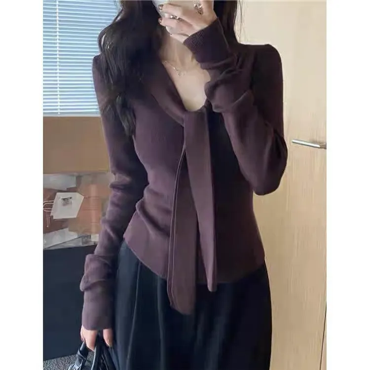纯欲风性感系带V领上衣长袖T恤女秋冬新款时尚修身显瘦内搭打底衫