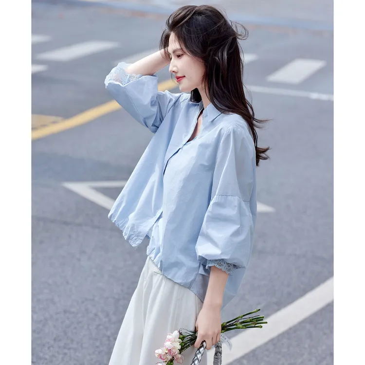 尚静温柔甜美风灯笼袖V领衬衫2025夏季新款时尚精致蕾丝花边拼接