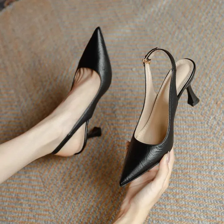 一字扣带高跟鞋女2025新款尖头法式气质高跟细跟包头后空凉鞋女夏