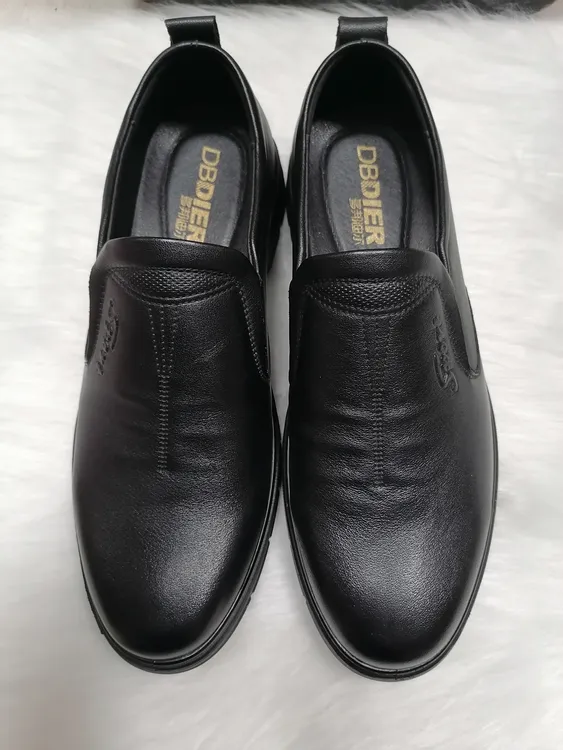 多邦迪尔头层牛皮，透气防臭，防滑耐磨