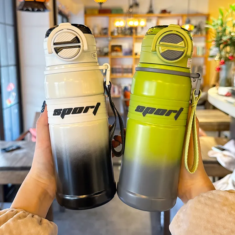 大容量学生保温杯推荐儿童6-12岁上学用便携吸管杯运动风双饮杯子