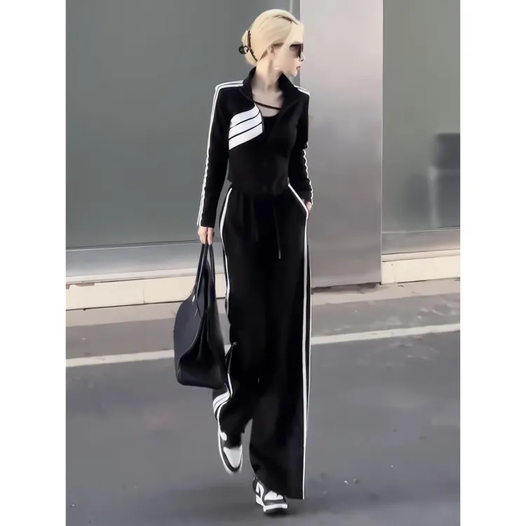 巨好看的运动套装女秋显瘦高级小众正肩秋天炸街一整套女装