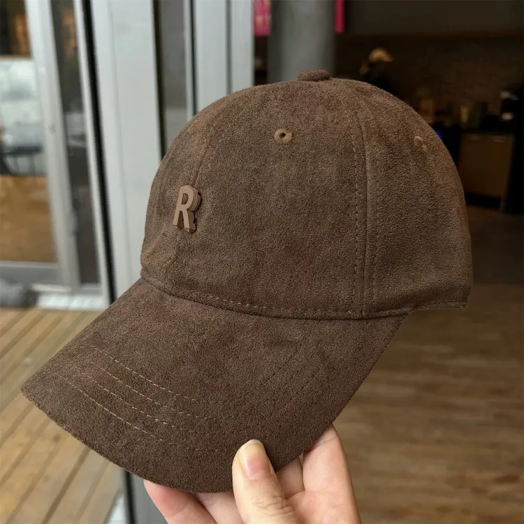 秋冬麂皮绒字母保暖棒球帽子女百搭显脸小鸭舌帽时尚休闲遮阳帽潮