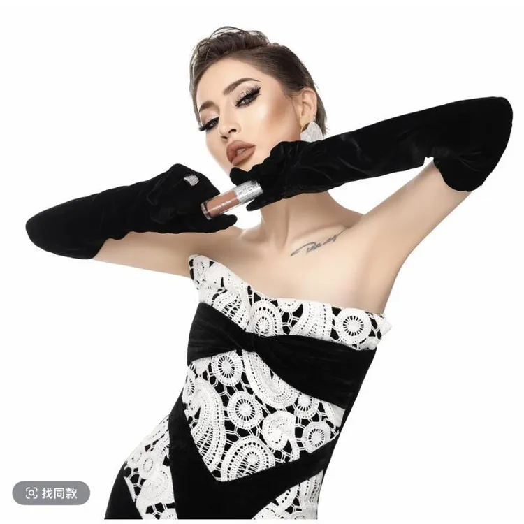 迪辣贝比镜面水光唇蜜