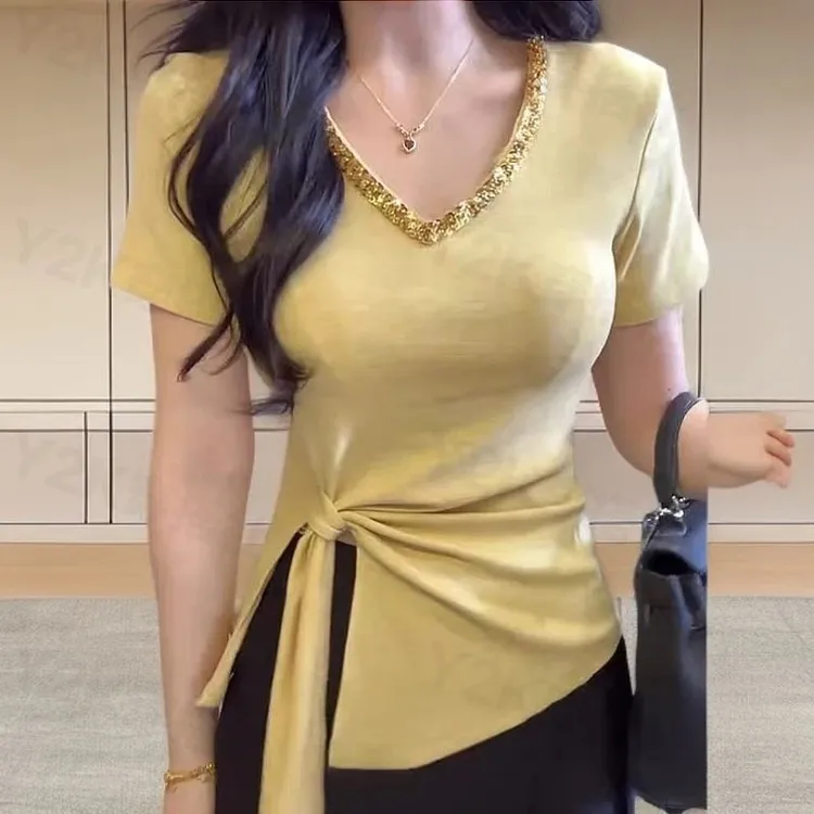 2025夏季时尚韩版气质设计款V领正肩短袖T恤修身显瘦简约百搭款女
