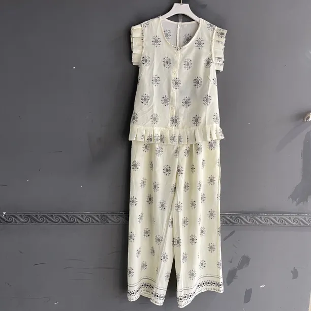 夏季时尚减龄宽松百搭无袖上衣与阔腿裤套装短袖