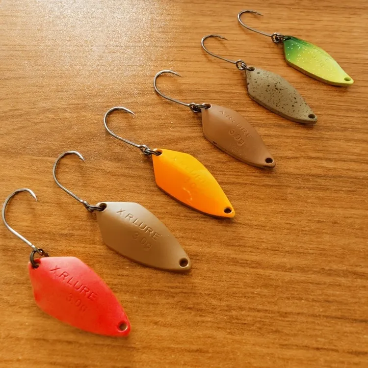 【三只】黑坑鳟鱼溪流微物马口小红尾黄铜亮片VK3.0克摆动型亮片