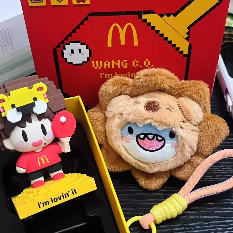 莎头周边大头狮耳机包10cm太阳花耳机包零钱包鲨狮弟毛绒玩偶挂饰