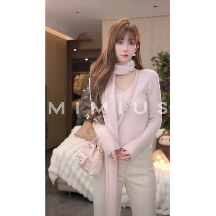 【mimius】P 羊毛针织V领长袖上衣（含围巾）汉服WG12117