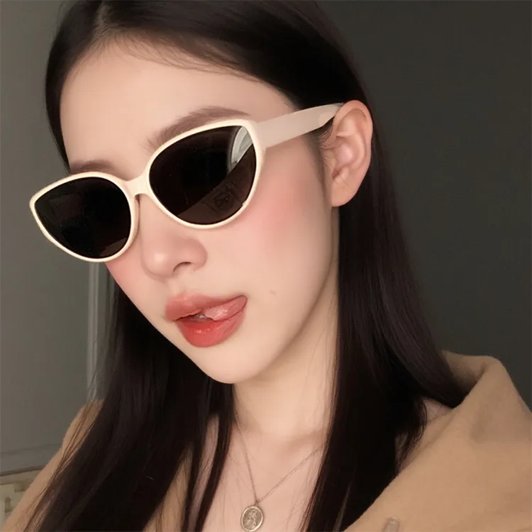 复古猫眼墨镜女韩潮ins网红高级感拍照凹造型防紫外线太阳眼镜潮