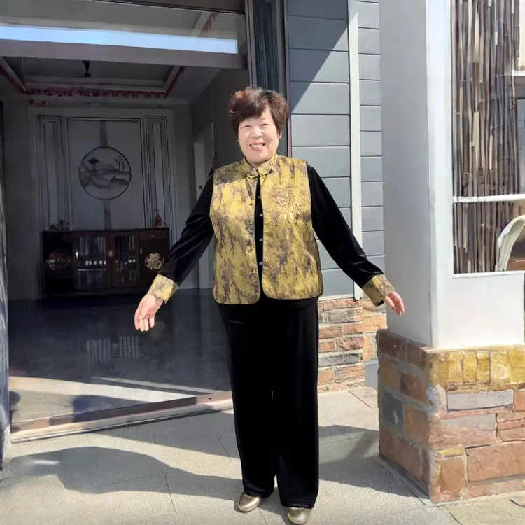 妈妈秋装国风丝绒三件套装中老年女装春秋新中式马甲外套衬衫上衣