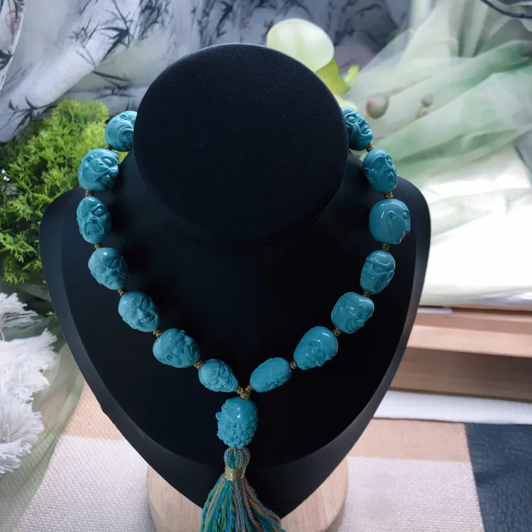 原矿绿松石，全品精工十八罗汉手持，串料润形饱满瓷釉级，47克