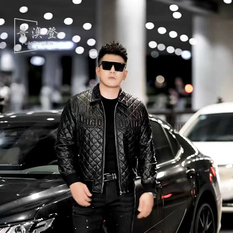 2025男士羽绒服冬季新款个性潮流百搭休闲重工刺绣翻领皮夹克外套
