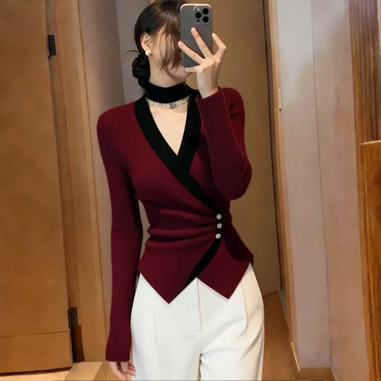 法式轻熟风红色v领收腰毛衣针织衫女秋冬款百搭洋气减龄修身上衣