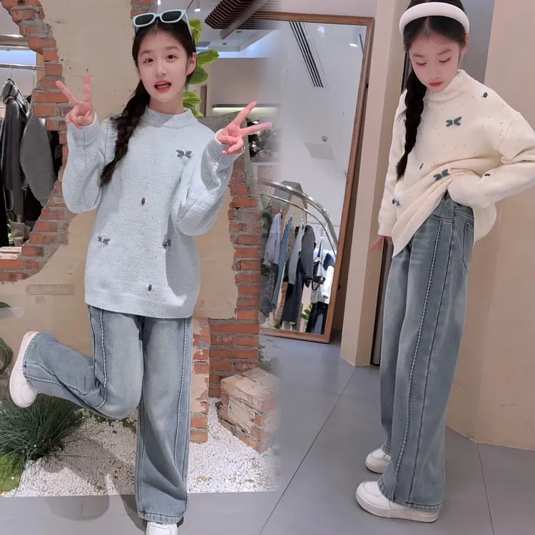 女童冬季新款刺绣蜻蜓加绒加厚毛衣一体绒加绒牛仔直筒裤套装