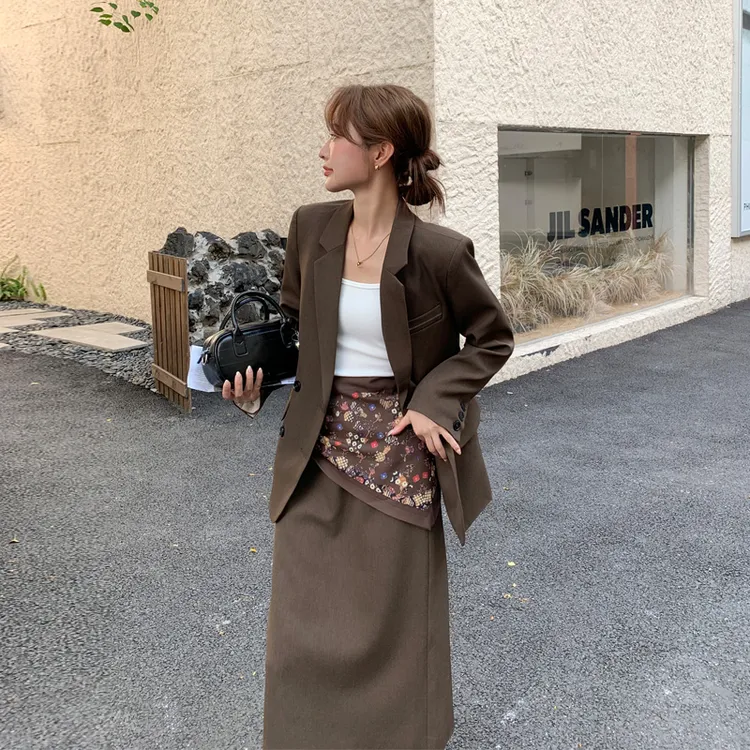 美拉德咖色西装半身裙2025春秋新款韩系ins简约气质通勤风套装裙