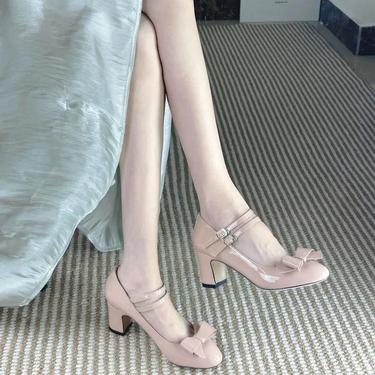 系带圆头裸色高跟鞋女粗跟一脚蹬粉色蝴蝶结漆皮圆头单鞋玛丽珍