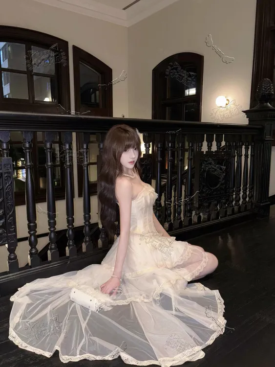 “西洋茶会”复古浪漫修身鱼骨上衣花边网纱收腰半裙
