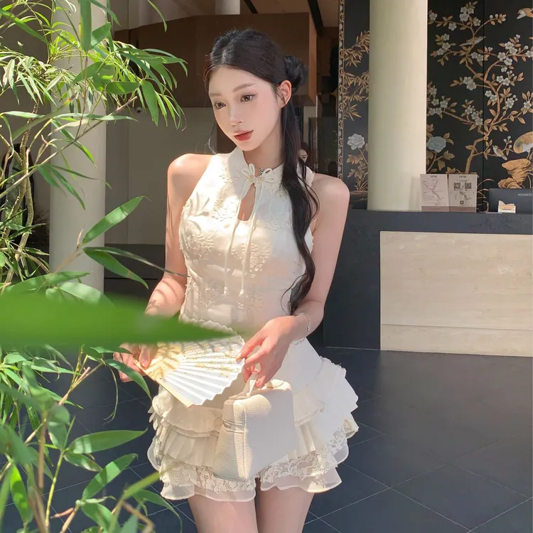 国风新中式露肩设计感复古白色夏季衬衣蛋糕包臀显瘦短裙女两件套