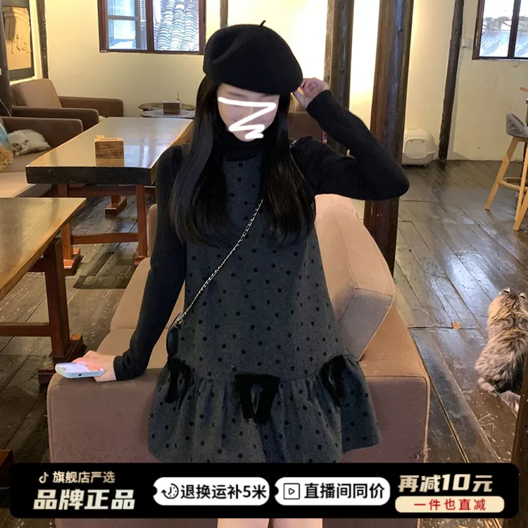 2025新款法式波点背心连衣裙子女秋冬季内搭miu系穿搭配套装短裙