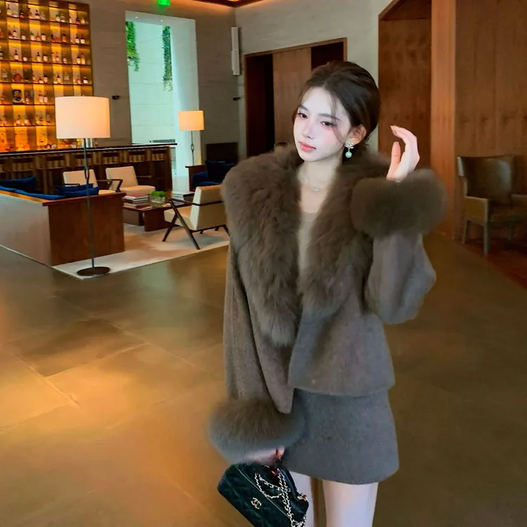 小香风洋气千金感套装秋冬新款贵气百搭毛边长袖外套半身裙两件套