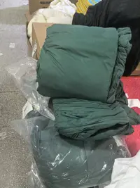 《厚广家》3楼200×200墨绿色全棉高支棉羽毛被 发1张6.2斤