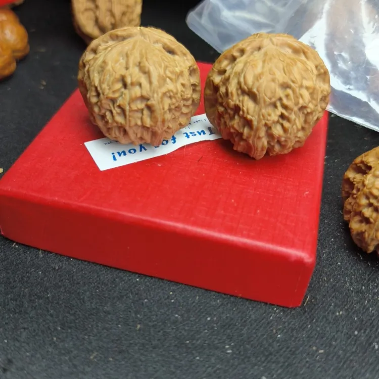 文玩核桃把玩盘玩锻炼佳品全品精对