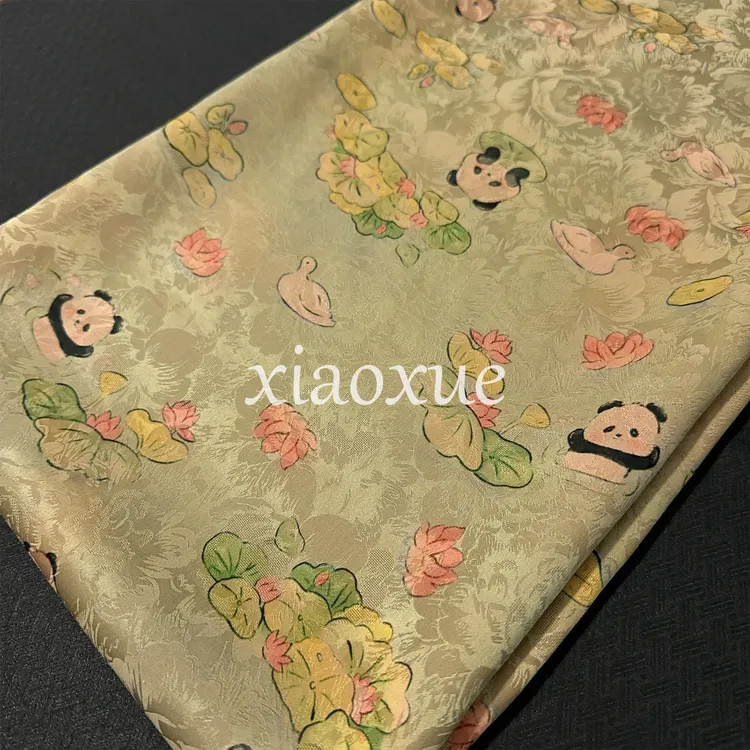 [花萝 - 荷花熊猫] 红云纱 110门幅 25姆米 桑蚕丝 丝绸面料 布料