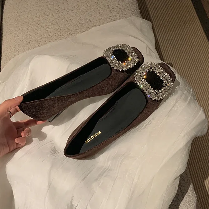 葡萄妈秋冬新款贵气闪闪钻扣圆头高跟鞋舒适粗跟绒面浅口单鞋女子