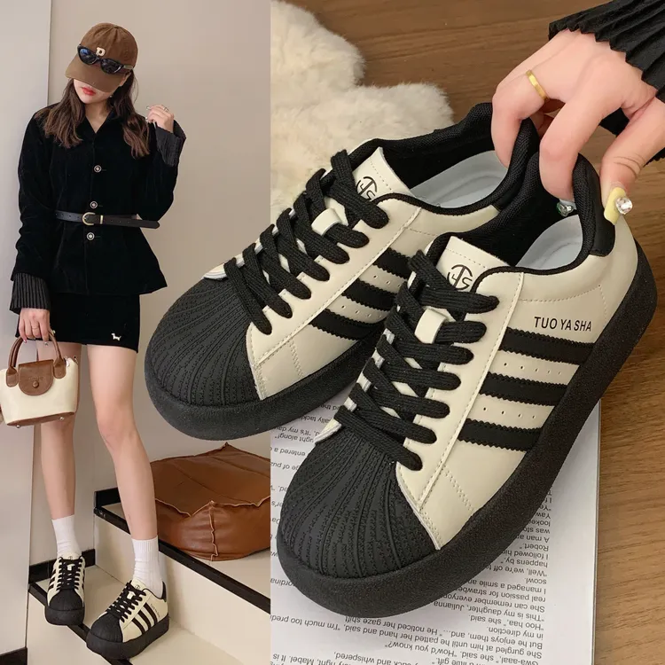 贝壳头小白鞋女款2025年秋季新款薄款透气板鞋超火百搭休闲运动鞋
