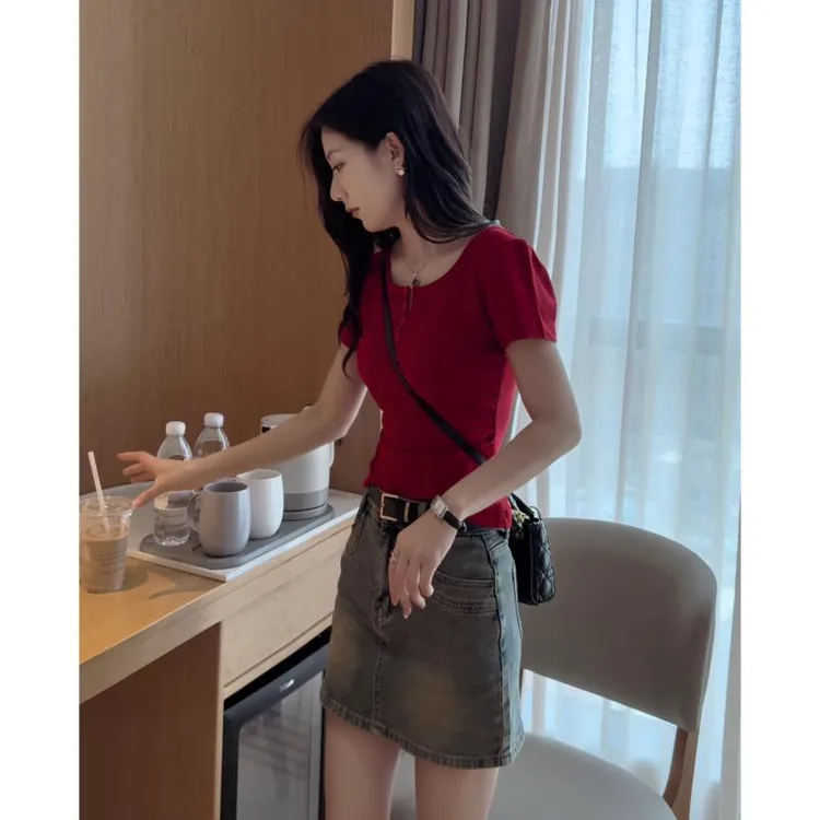 韩系纯欲风正肩V领短袖T恤夏季女短款纯色抽褶薄上衣+高腰牛仔裙