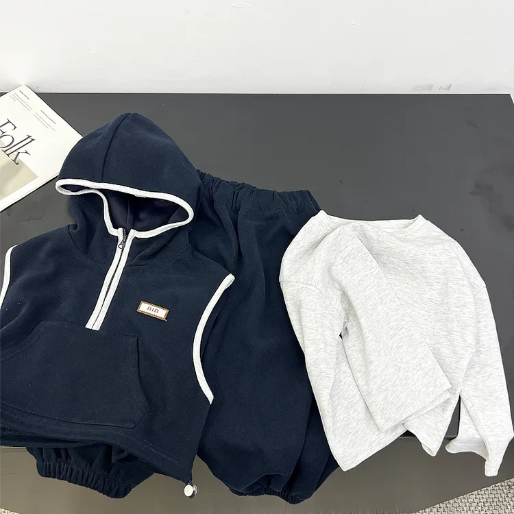 儿童套装2025秋季新款男宝运动针织连帽套装男孩衣服马甲三件套潮