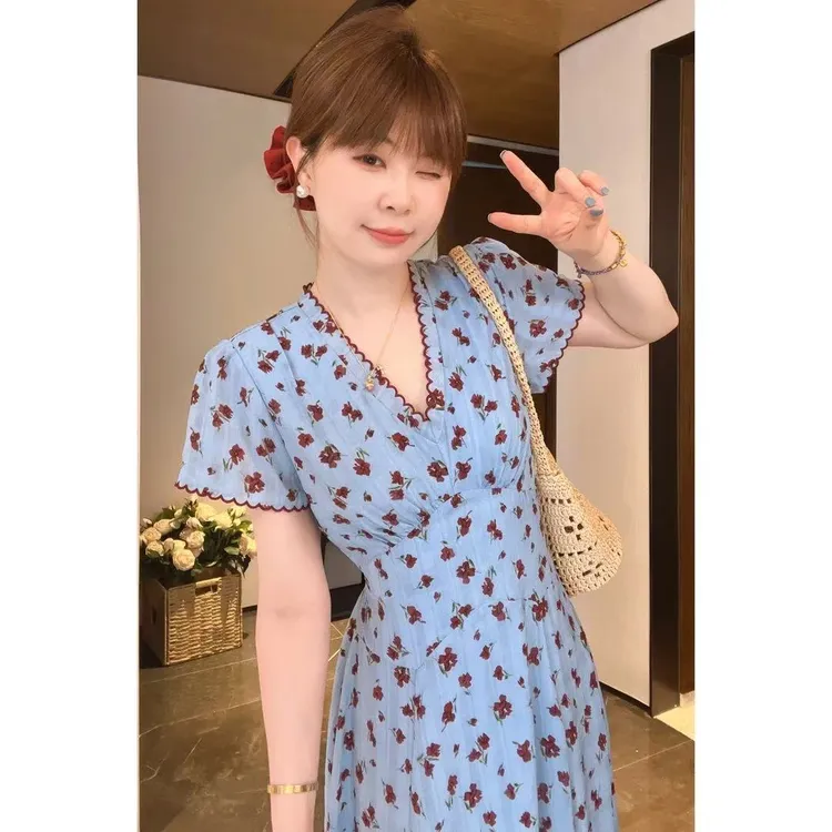 法式显瘦气质收腰复古碎花裙子中长款连衣裙时尚夏季小众设计感