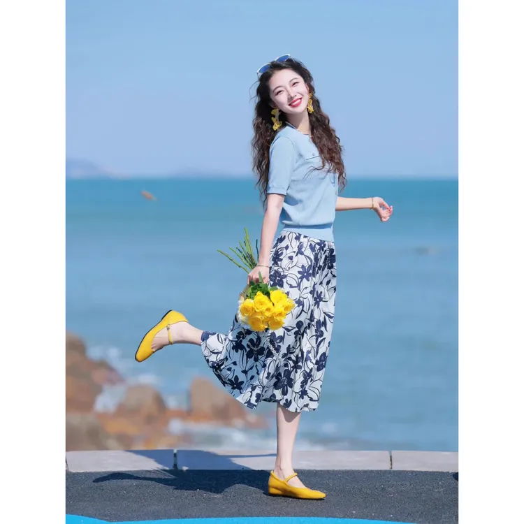 2025大方得体穿搭一整套今年流行漂亮针织短袖半身裙两件套装女夏