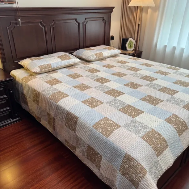 小茹家居    新品双面格子款全棉加厚床盖三件套绗缝